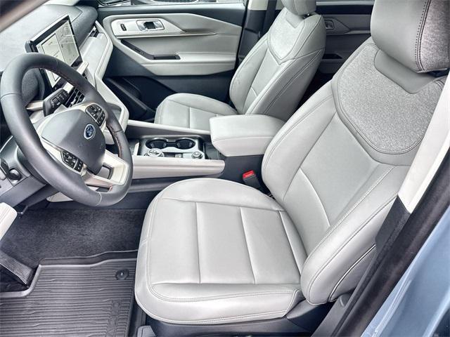 new 2025 Ford Explorer car, priced at $48,550