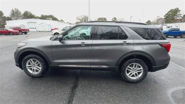 new 2025 Ford Explorer car, priced at $40,943