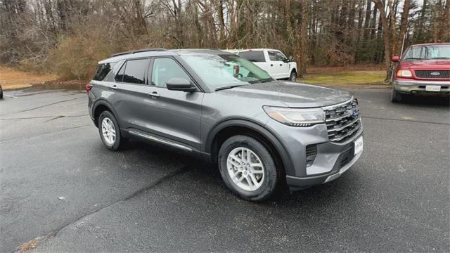 new 2025 Ford Explorer car, priced at $40,943