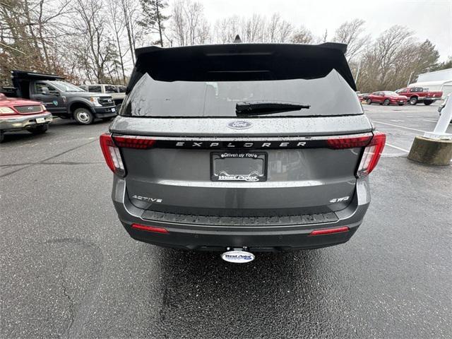 new 2025 Ford Explorer car, priced at $40,943