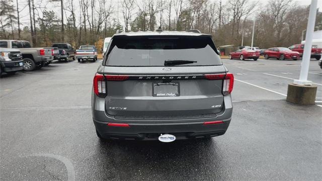 new 2025 Ford Explorer car, priced at $40,943