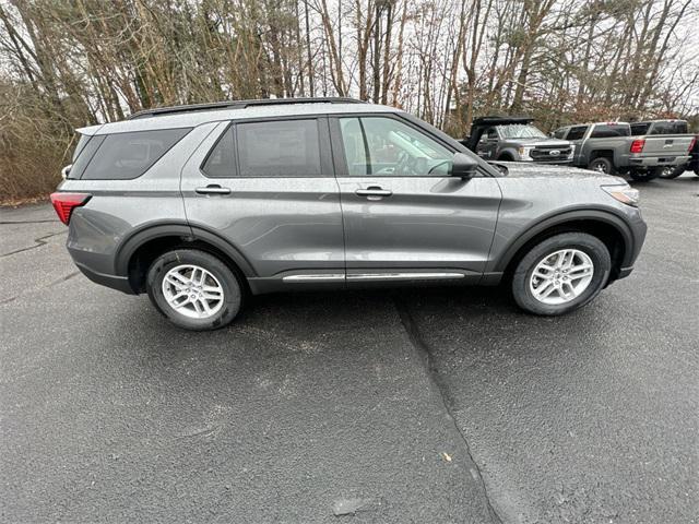 new 2025 Ford Explorer car, priced at $40,943