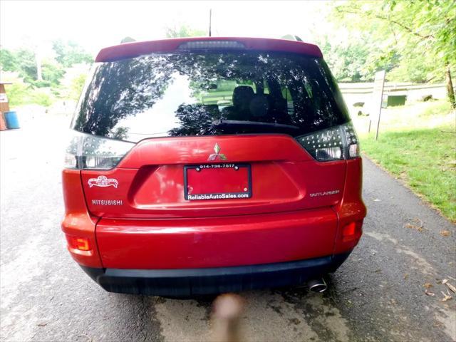 used 2010 Mitsubishi Outlander car, priced at $7,999