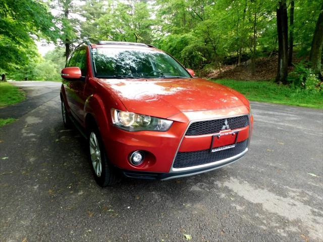 used 2010 Mitsubishi Outlander car, priced at $7,999