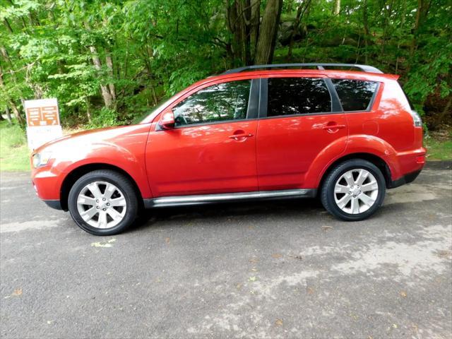 used 2010 Mitsubishi Outlander car, priced at $7,999