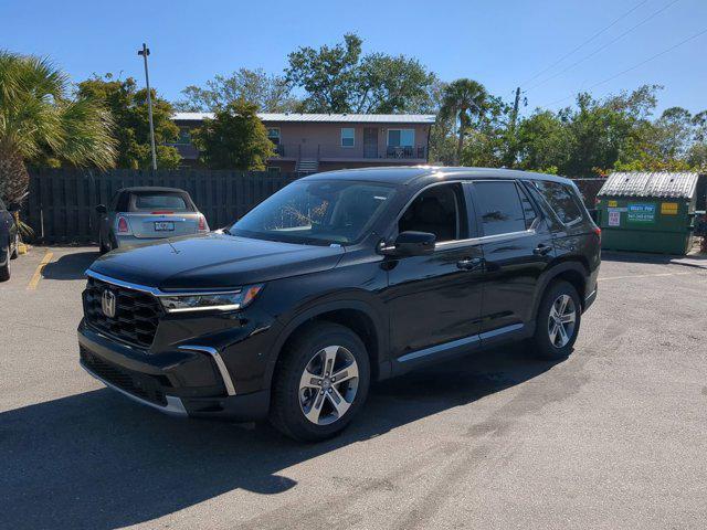 new 2025 Honda Pilot car, priced at $45,905