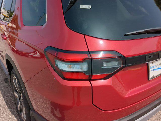 new 2025 Honda Pilot car, priced at $46,048