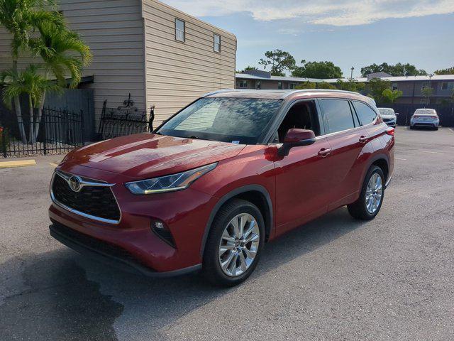 used 2021 Toyota Highlander car, priced at $32,977