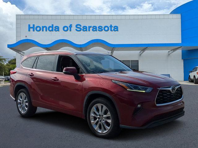 used 2021 Toyota Highlander car, priced at $33,477