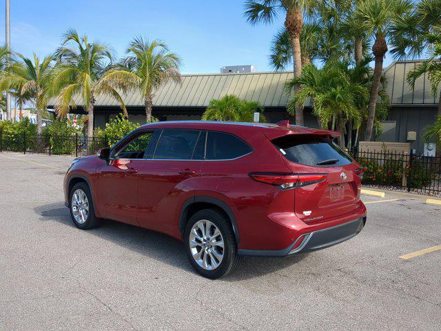used 2021 Toyota Highlander car, priced at $32,977