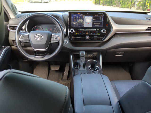 used 2021 Toyota Highlander car, priced at $32,977