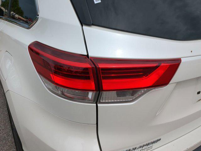 used 2017 Toyota Highlander car, priced at $27,977