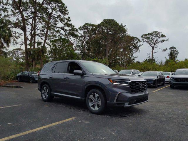 new 2025 Honda Pilot car, priced at $44,612