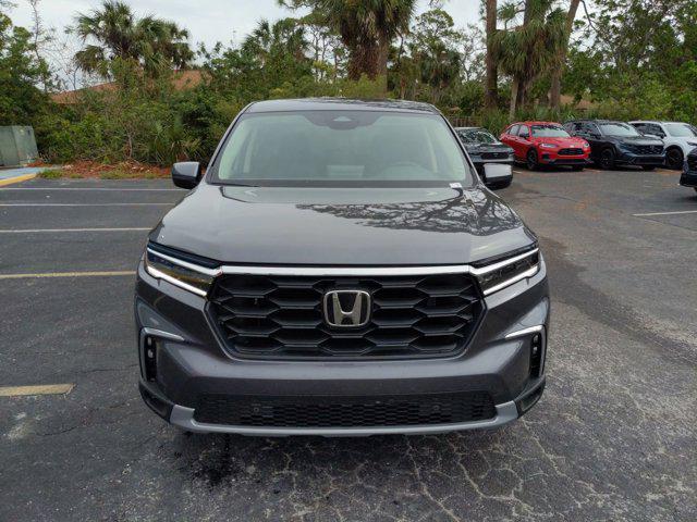 new 2025 Honda Pilot car, priced at $44,612