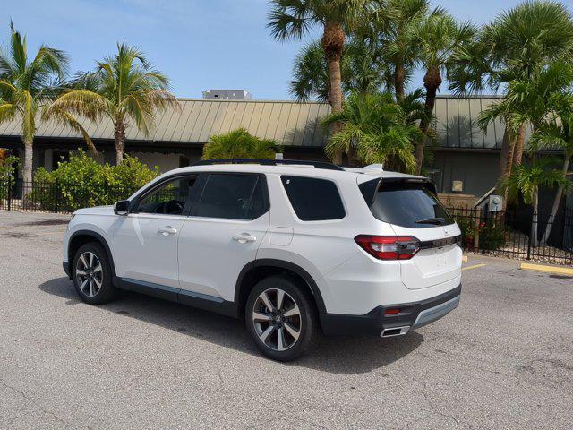 new 2025 Honda Pilot car, priced at $46,048