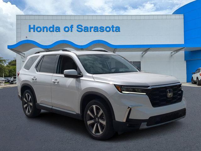 new 2025 Honda Pilot car, priced at $46,048