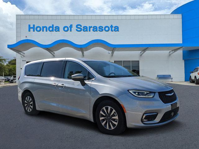 used 2023 Chrysler Pacifica Hybrid car, priced at $31,493