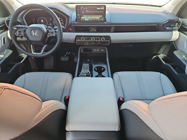 new 2025 Honda Pilot car, priced at $42,986