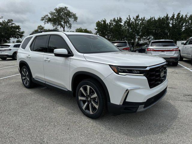 new 2025 Honda Pilot car, priced at $46,321