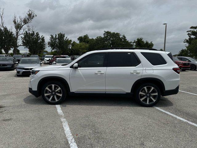 new 2025 Honda Pilot car, priced at $45,321