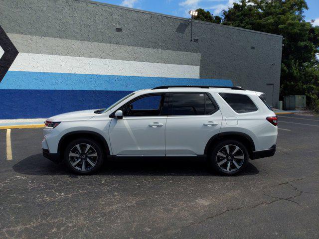 new 2025 Honda Pilot car, priced at $45,714