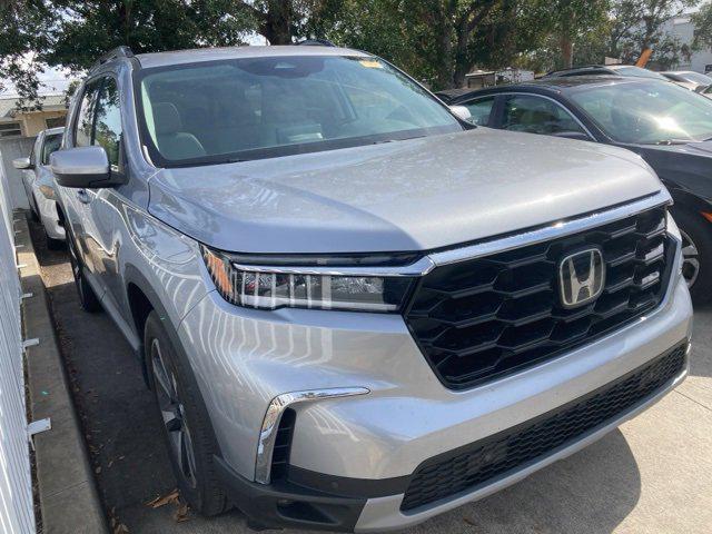 used 2023 Honda Pilot car, priced at $40,991