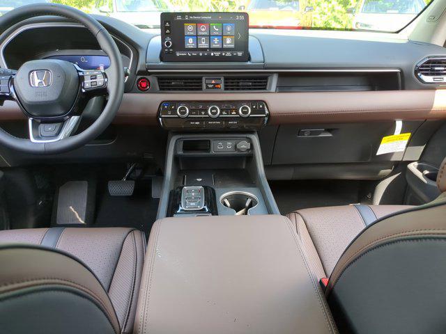 new 2025 Honda Pilot car, priced at $51,987