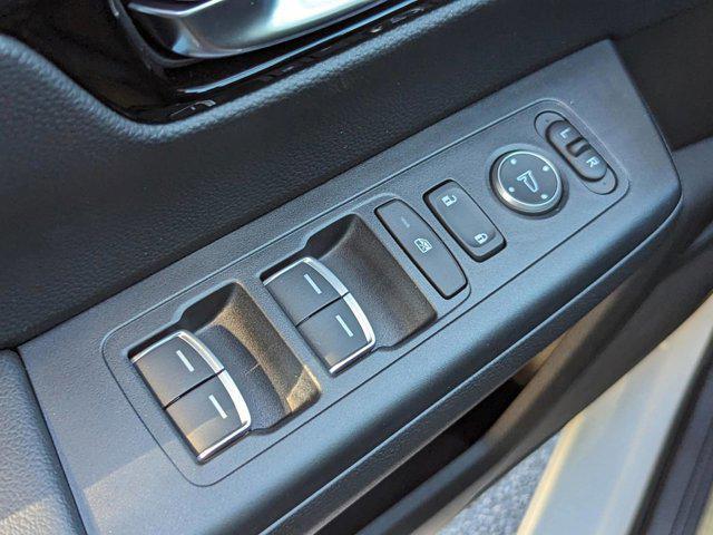 new 2025 Honda CR-V Hybrid car, priced at $39,822