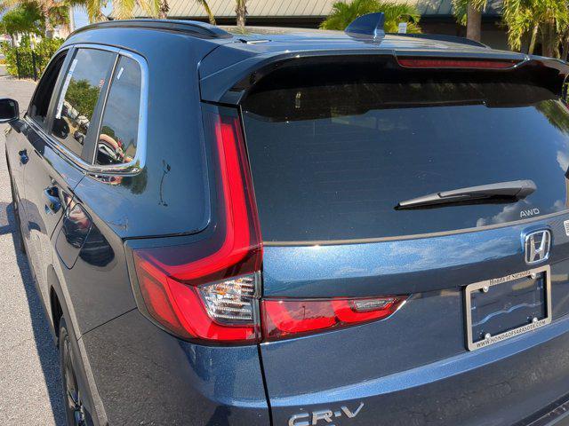new 2025 Honda CR-V Hybrid car, priced at $39,822