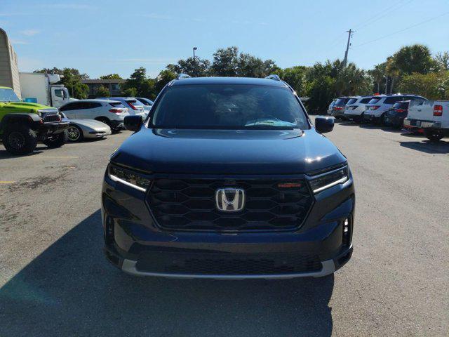 new 2025 Honda Pilot car, priced at $48,135