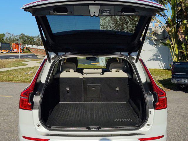 used 2022 Volvo XC60 car, priced at $27,522