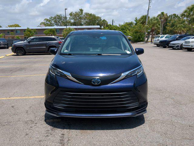 used 2023 Toyota Sienna car, priced at $31,477