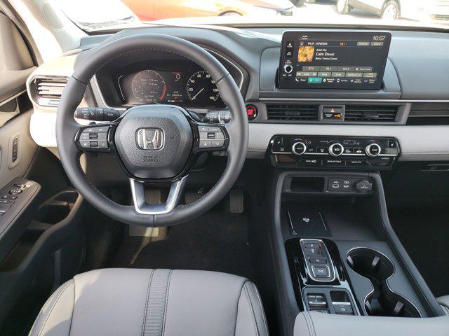new 2025 Honda Pilot car, priced at $44,970