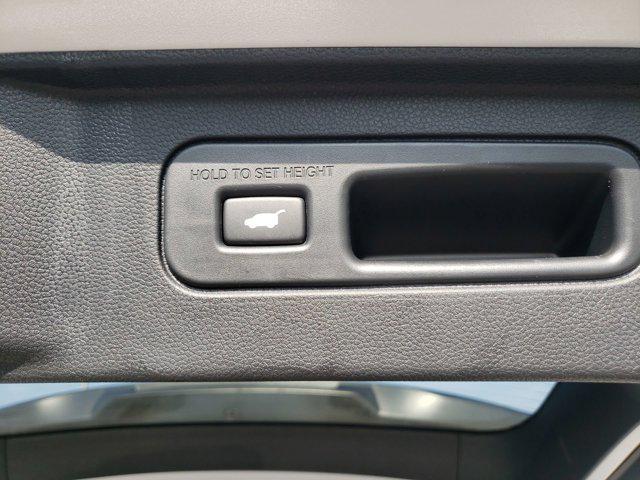 new 2025 Honda Pilot car, priced at $44,970