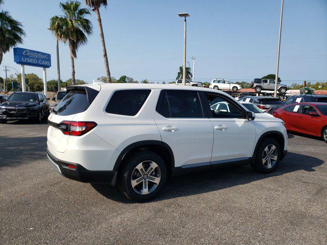 new 2025 Honda Pilot car, priced at $44,970
