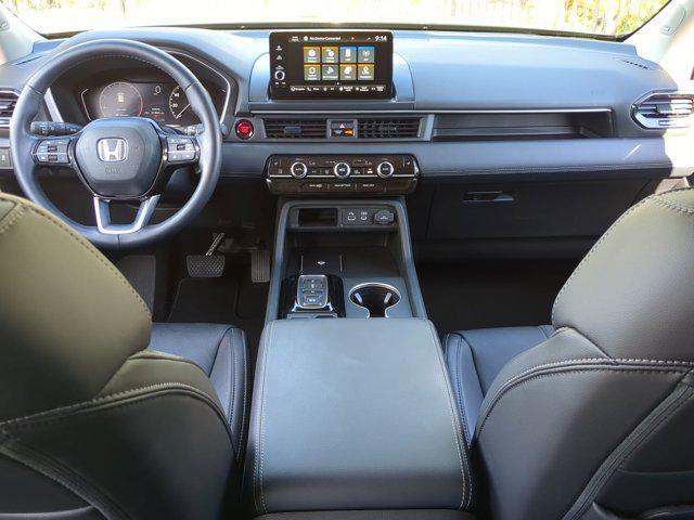 used 2025 Honda Pilot car, priced at $41,331