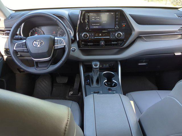 used 2022 Toyota Highlander car, priced at $31,977