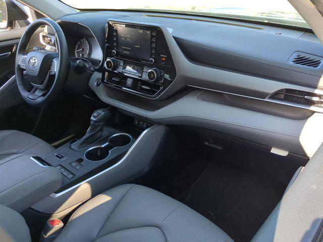 used 2022 Toyota Highlander car, priced at $31,977