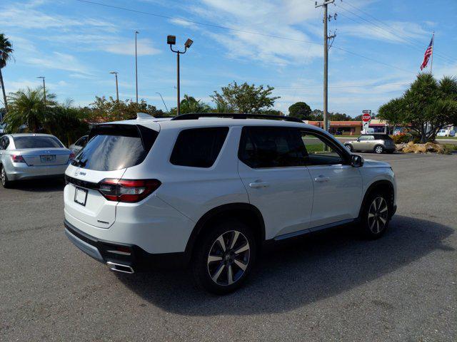 new 2025 Honda Pilot car, priced at $45,993