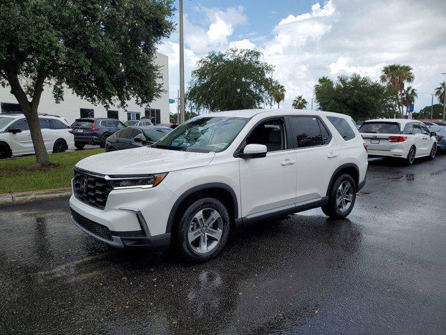 new 2025 Honda Pilot car, priced at $42,004