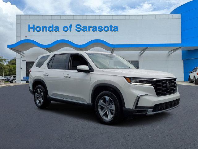 new 2025 Honda Pilot car, priced at $42,004