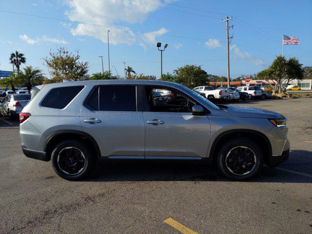 new 2025 Honda Pilot car, priced at $45,952