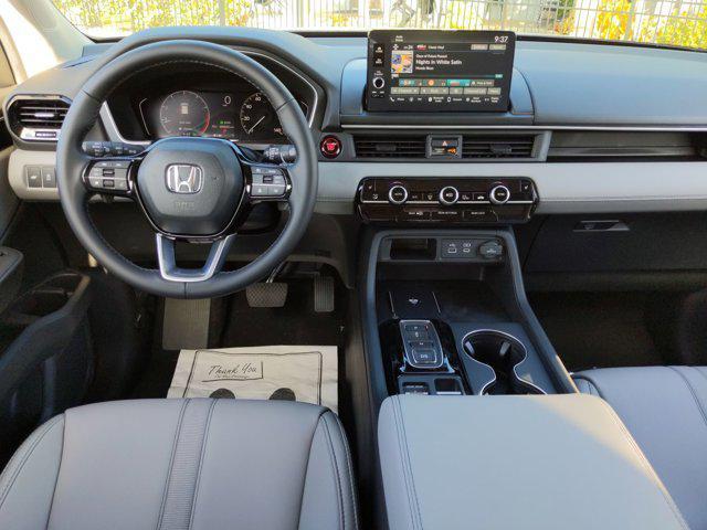 new 2025 Honda Pilot car, priced at $45,952