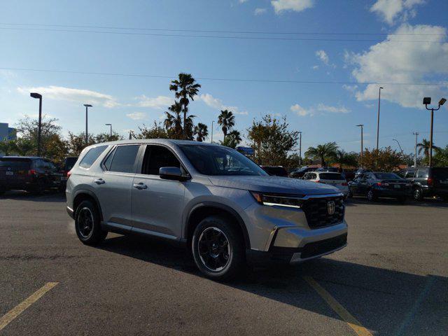 new 2025 Honda Pilot car, priced at $45,952