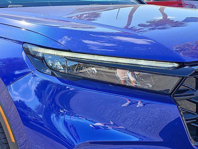 new 2025 Honda CR-V Hybrid car, priced at $40,253