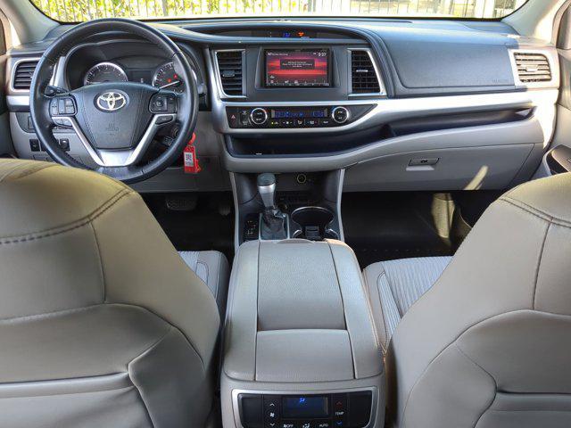 used 2015 Toyota Highlander car, priced at $11,882