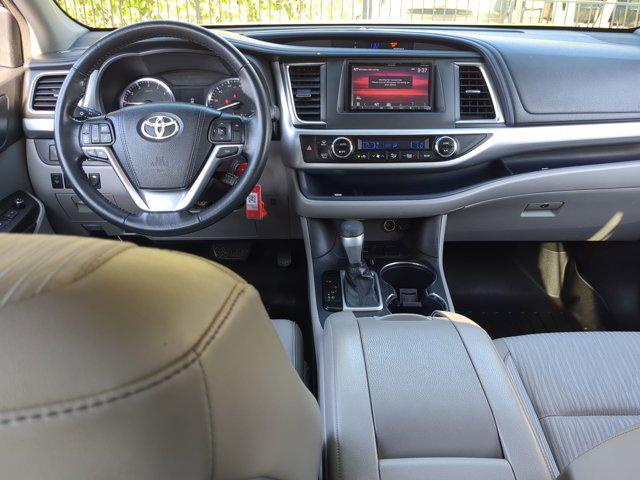 used 2015 Toyota Highlander car, priced at $11,882