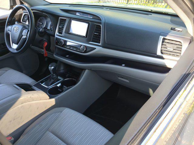 used 2015 Toyota Highlander car, priced at $11,882