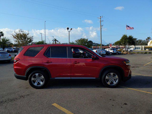 new 2025 Honda Pilot car, priced at $43,657