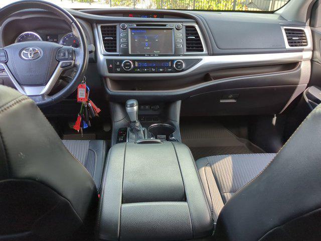 used 2018 Toyota Highlander car, priced at $19,272